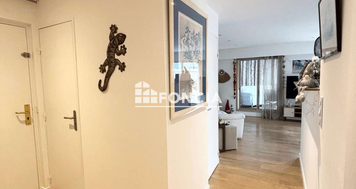 Appartement à MANDELIEU-LA-NAPOULE