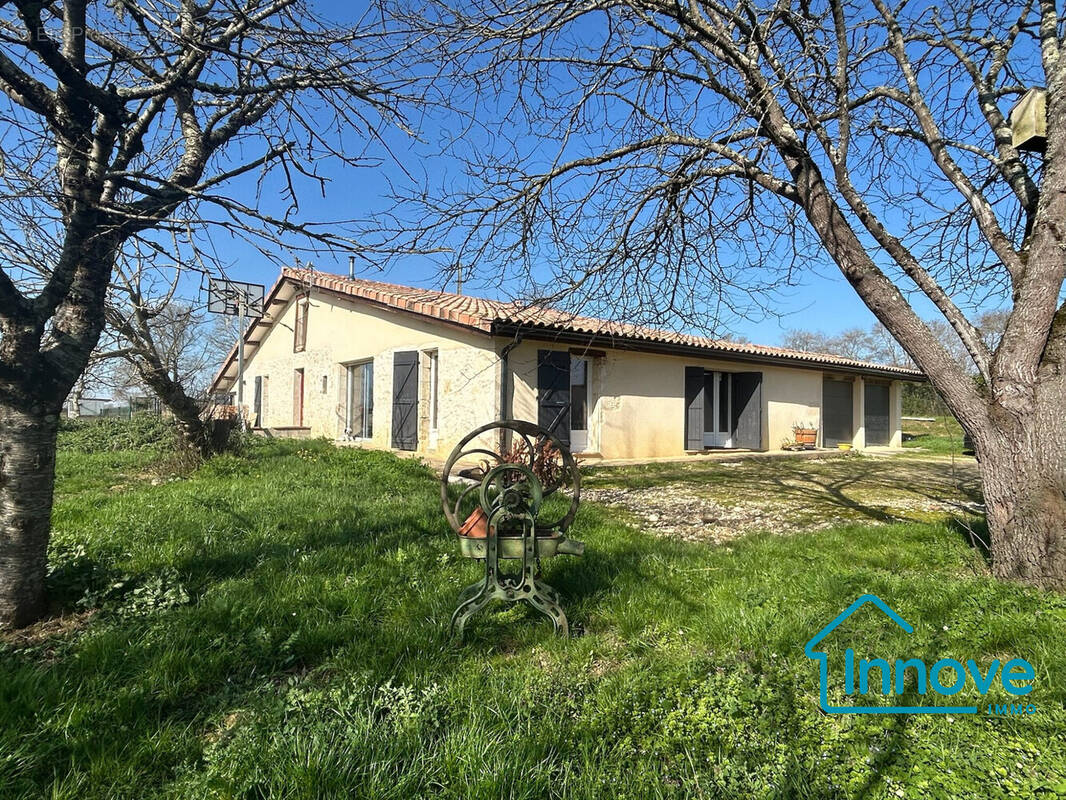 Maison à MAUVEZIN