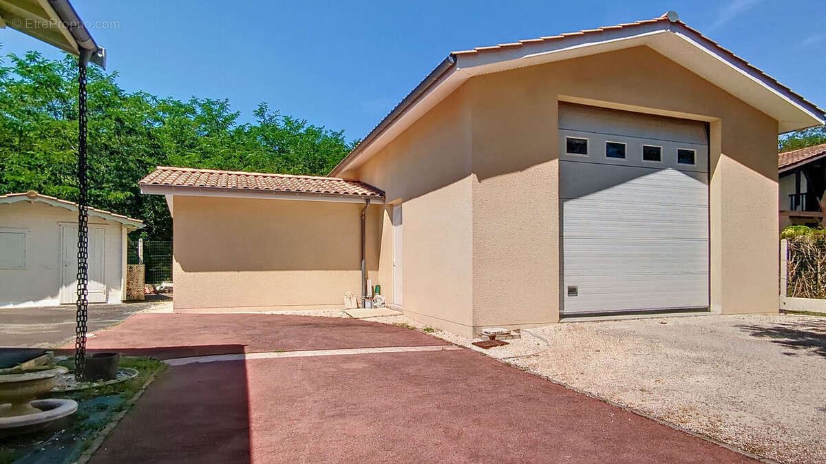 Maison à LE PIAN-MEDOC