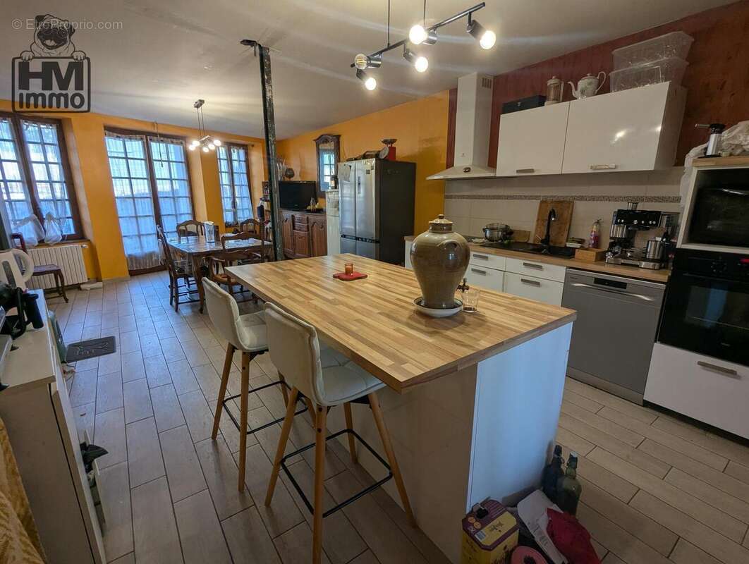 n°4 - Maison à LUBERSAC