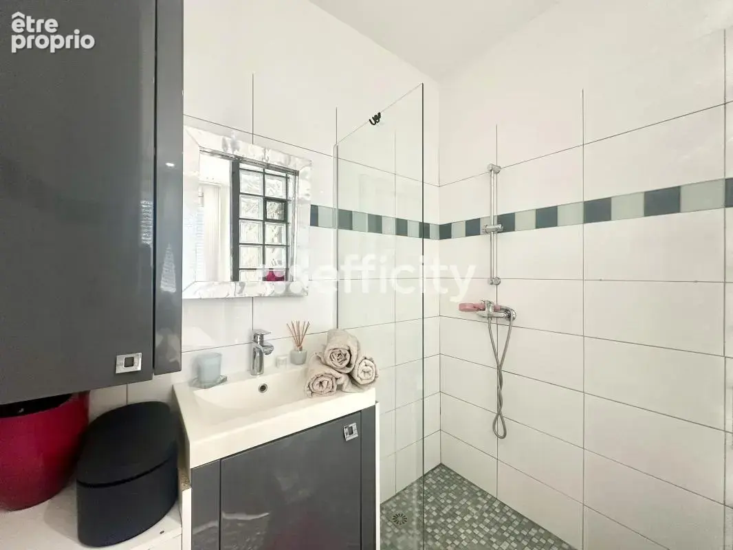 Maison 90 m² à Saint-Victoret  - photo 15