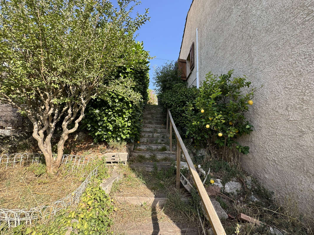 Maison à LES ADRETS-DE-L'ESTEREL