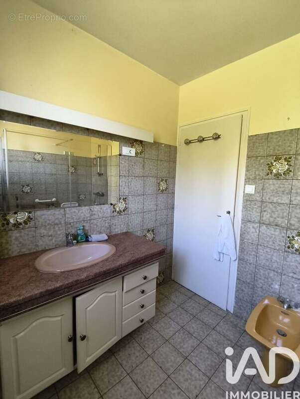 Photo 9 - Maison à SAINT-MARTIN-DES-NOYERS