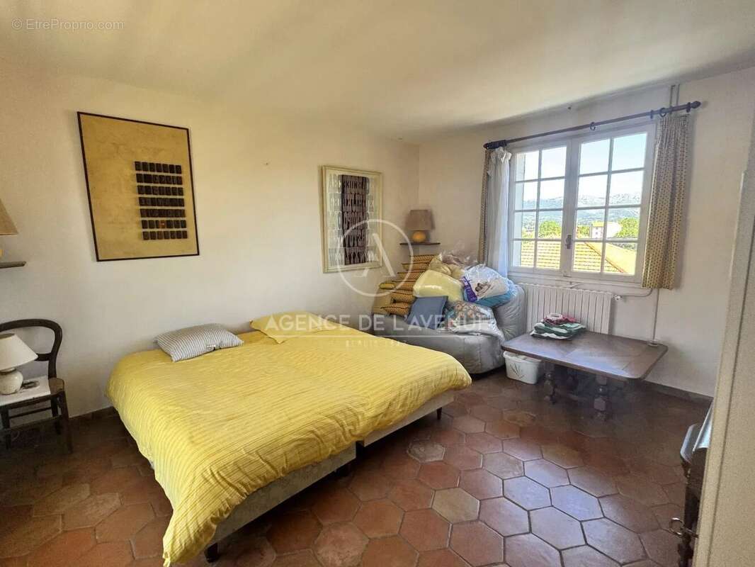 Villa t5 la seyne sur mer proche centre ville - photo 7