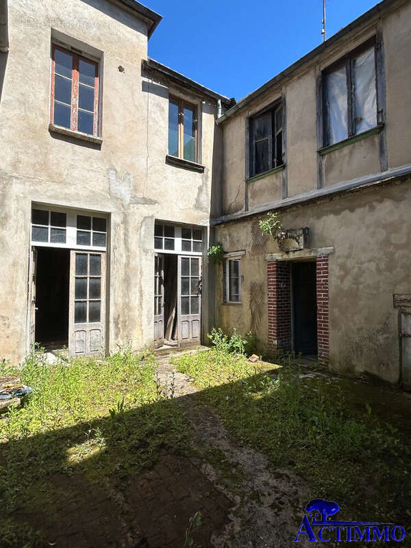 Maison à JOIGNY