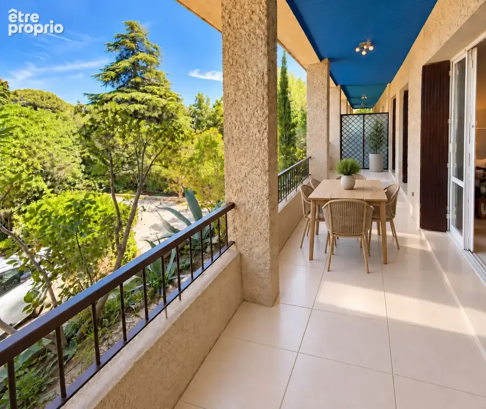 Photo Appartement à Saint-Cyr-Sur-Mer au prix de 320 000€