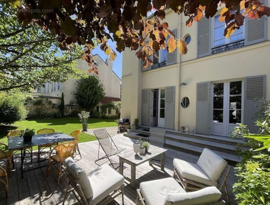 Maison à VERSAILLES