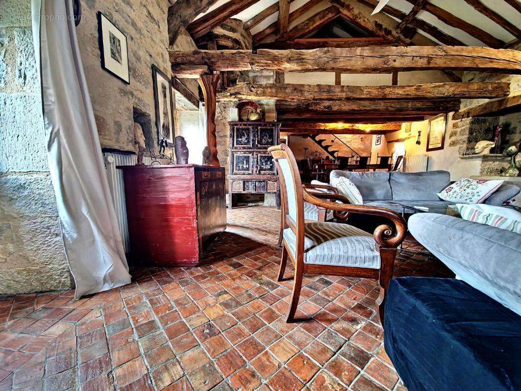 Maison à CAYLUS