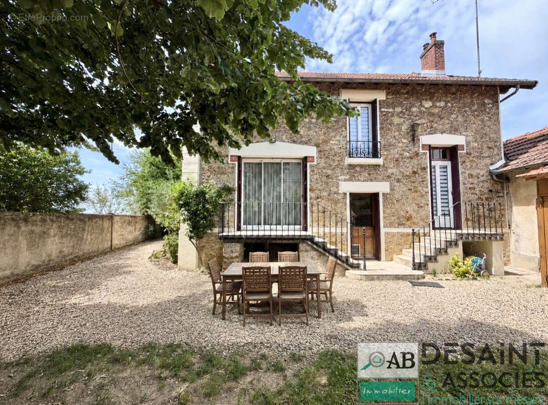 Maison à MAREUIL-LES-MEAUX