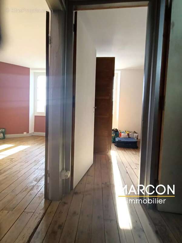 Maison à LE DONZEIL