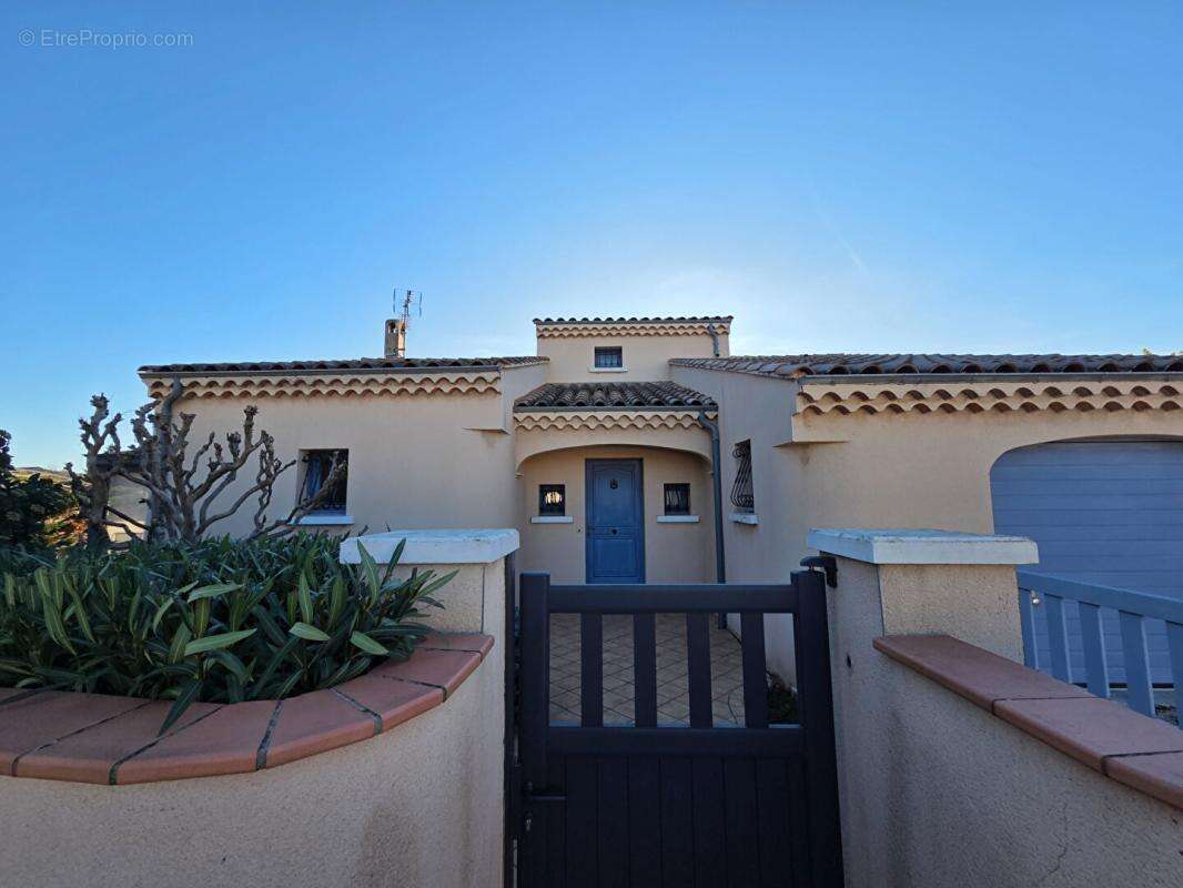 Maison à MONTELIMAR