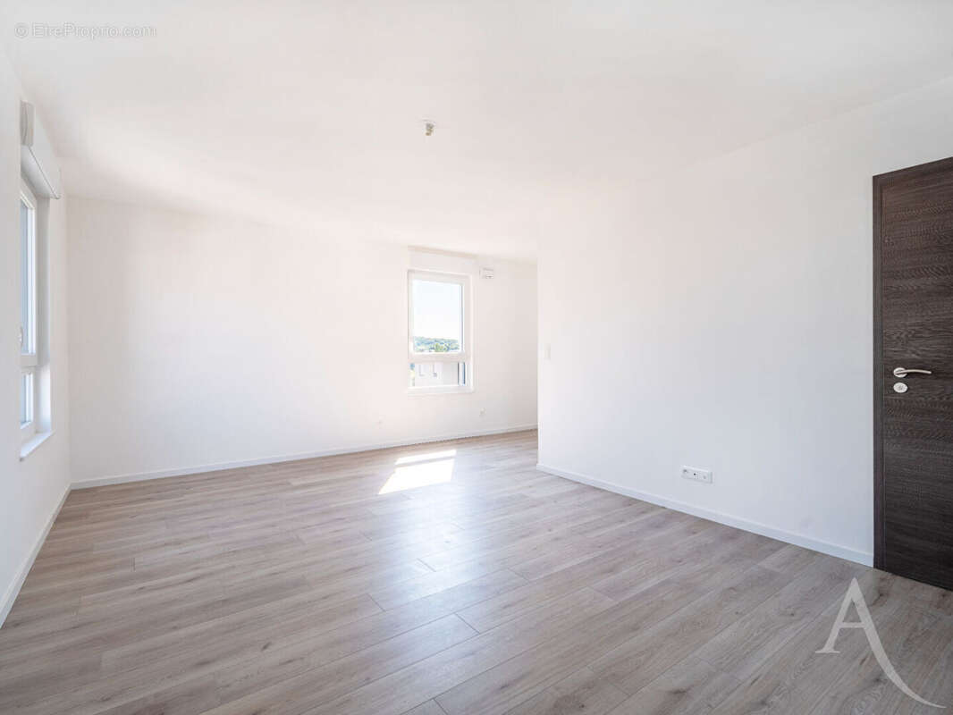 A VENDRE ! Appartement T5 avec terrasse en attique - photo 5