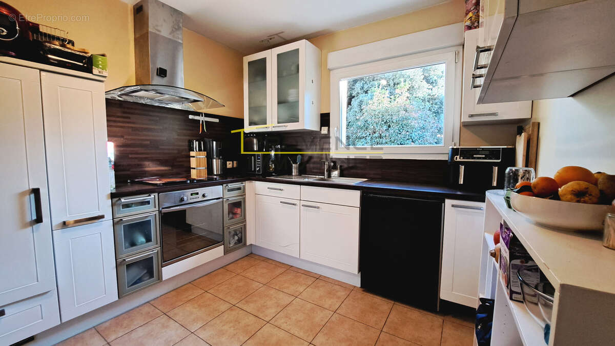 Maison à MONTELIMAR