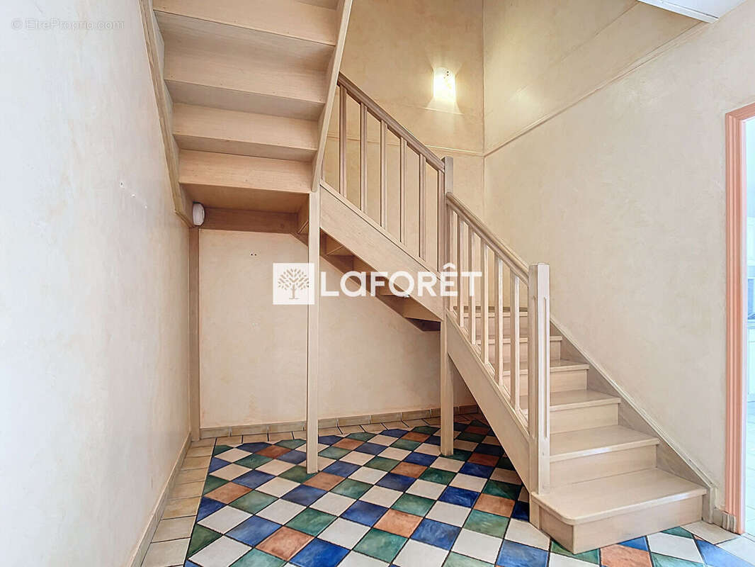 Maison à CHATILLON-SUR-CHALARONNE