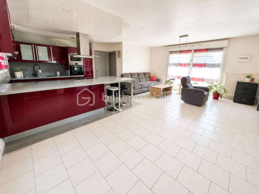  Maison familiale de plain-pied avec sous-sol complet  - photo 3