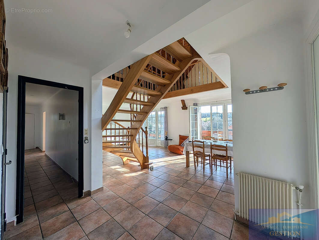 Maison à AUREILHAN