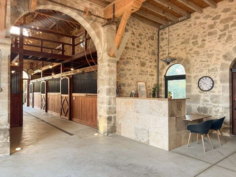 Propriété d’exception où chaque détail a été pensé pour le cheval… et pour ceux qui l’aiment proche de LAPLUME (47) - photo 4