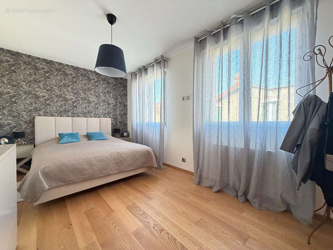 Maison à IVRY-SUR-SEINE