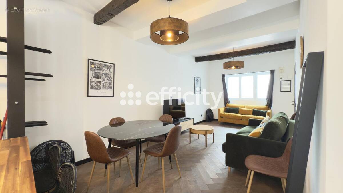 Appartement à MARSEILLE-1E