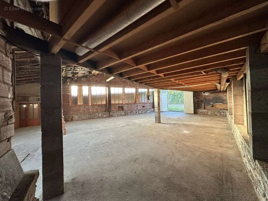 Commerce à LAGARRIGUE