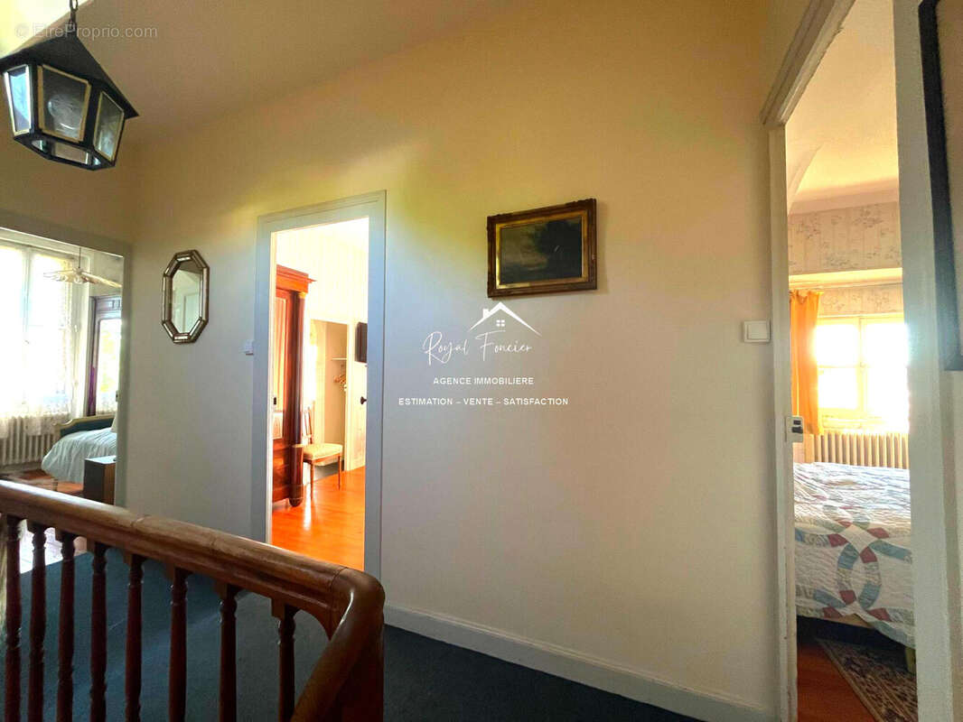 Palier - Maison à PORT-DE-PILES