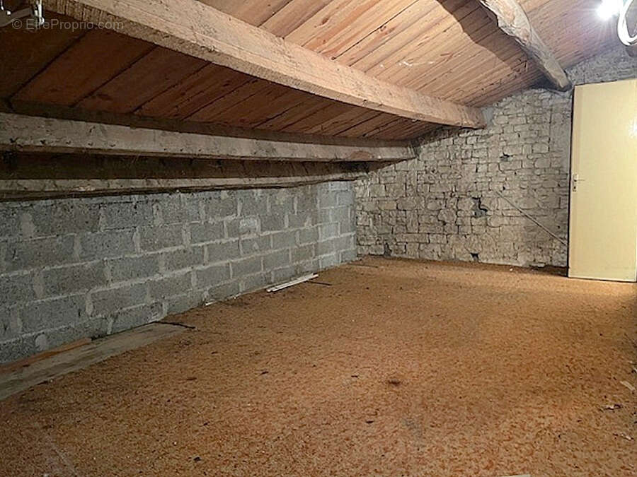 Maison à rénover avec beau potentiel - 105 m² - Proche La Rochelle - photo 15