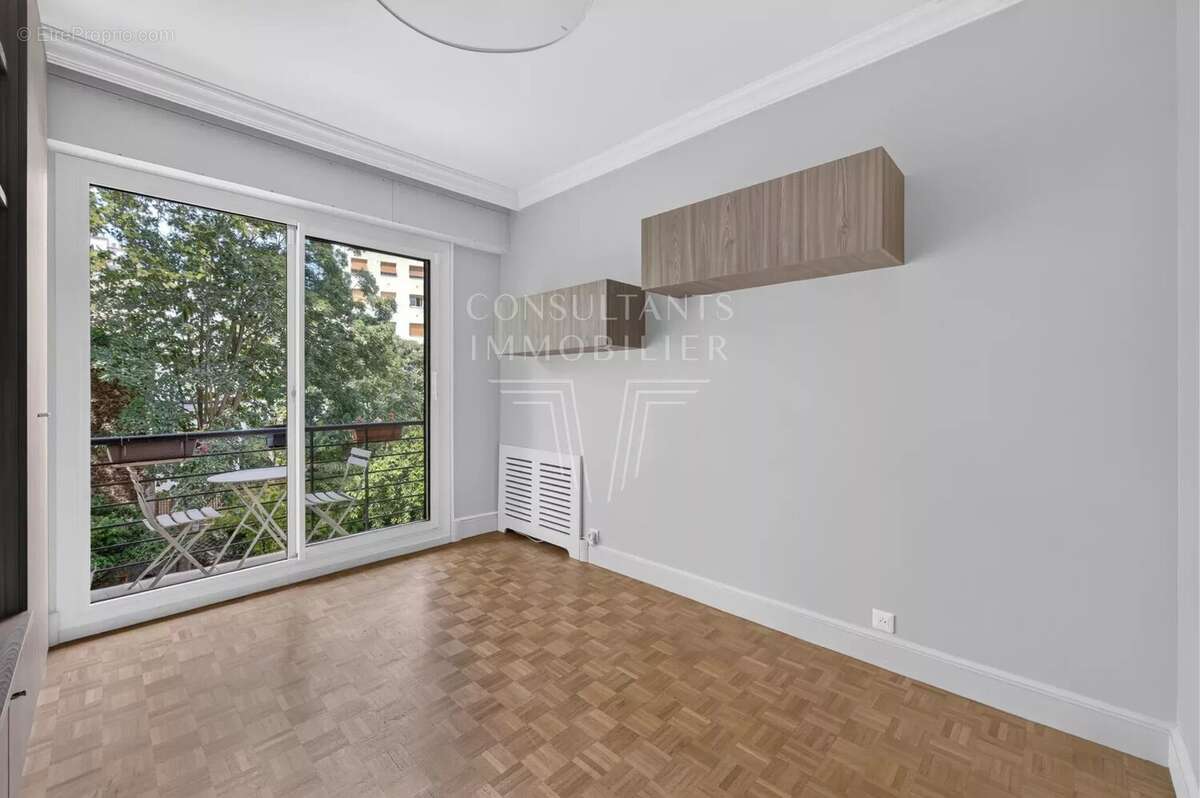 Charles laffitte. appartement familial avec balcons - photo 8