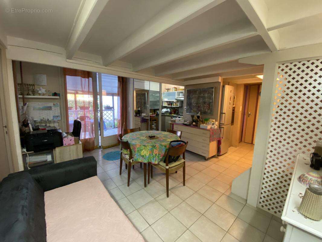 Maison à LES MATHES