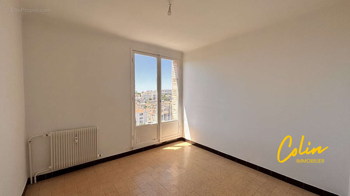 Appartement 43 m² à Marseille-4e  - photo 4