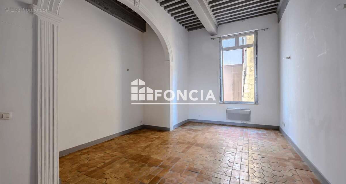 Exclusivité : T3 traversant de 71.38 m² dans un ancien hôtel particulier, Avignon Intra-Muros - photo 5