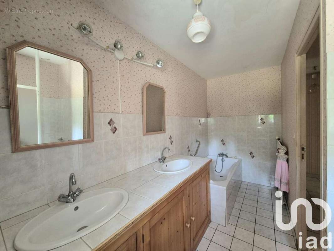 Maison 120 m² à Cersay  - photo 8