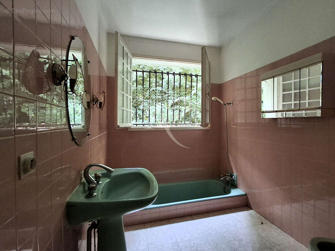 Maison à SAINT-GEORGES-DES-COTEAUX