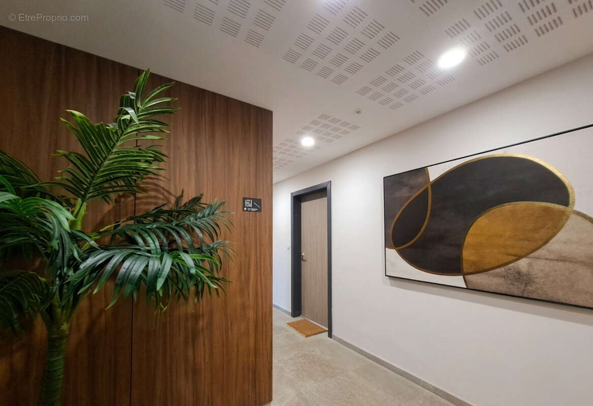 Appartement T1 - 2023 - 35.80 m2 - Terrasse - Parking + Cave + Local à vélos - photo 7