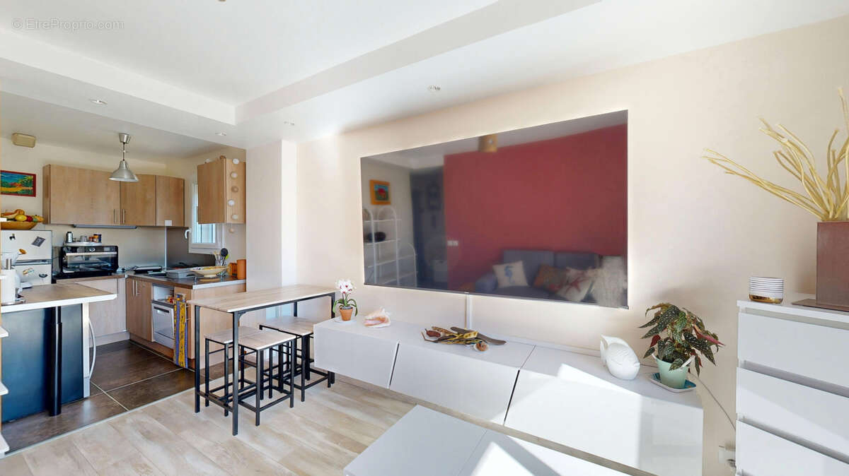 Appartement à GREOUX-LES-BAINS