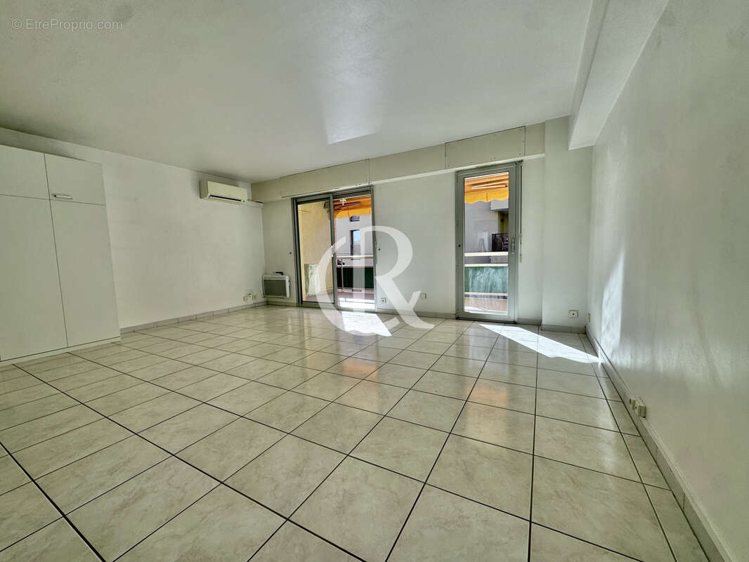 Appartement à HYERES
