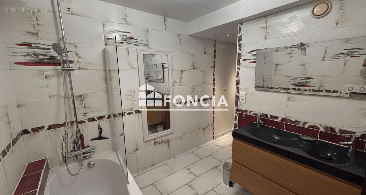 Appartement à CESSY