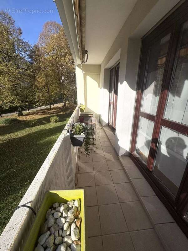 Appartement à MEYLAN