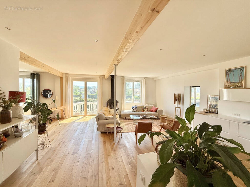 Maison à GUILHERAND-GRANGES