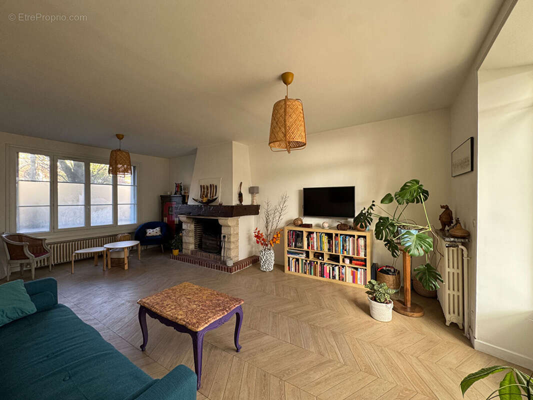 A vendre Maison bourgeoise 242 m²  Jardin 506 m²  Centre-ville de Melun - photo 9