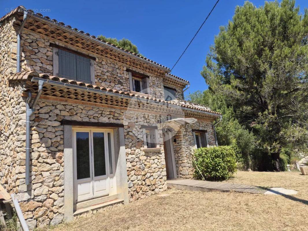 Maison à ROQUEVAIRE