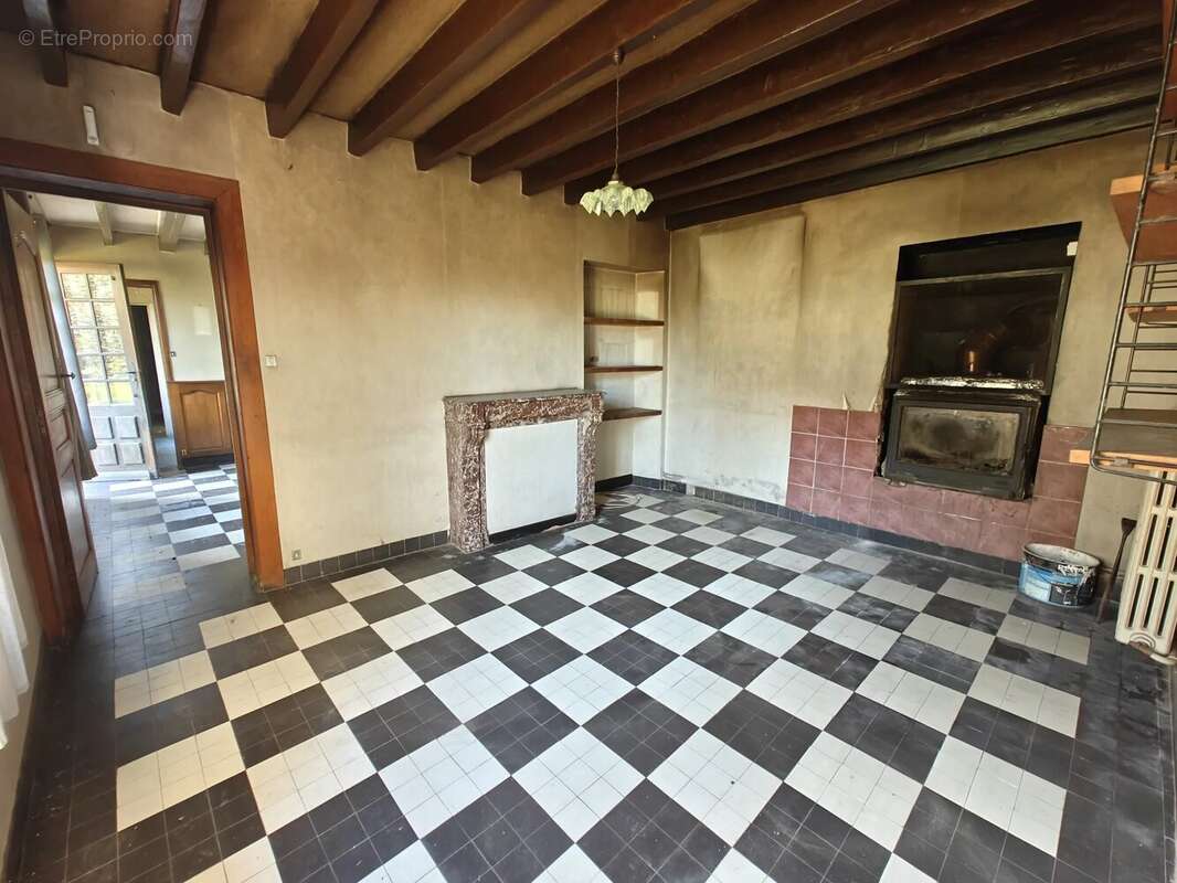 Maison à SAINT-PIERRE-DE-SALERNE