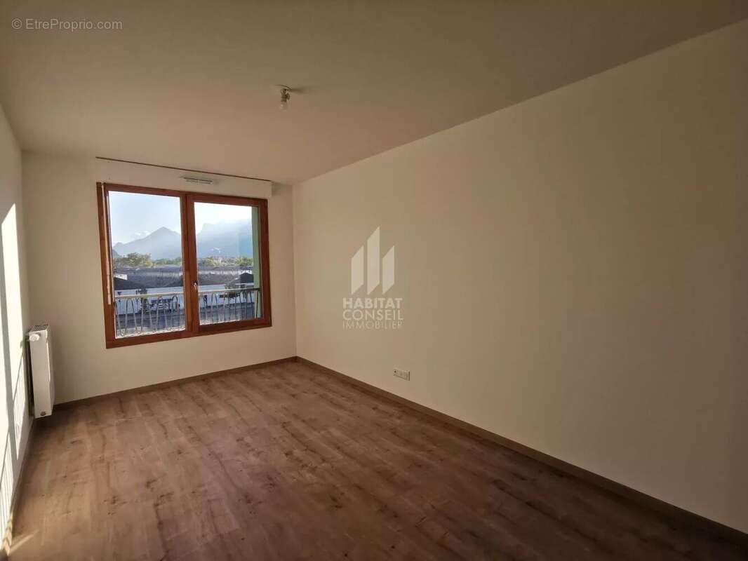 Appartement à LE PONT-DE-CLAIX