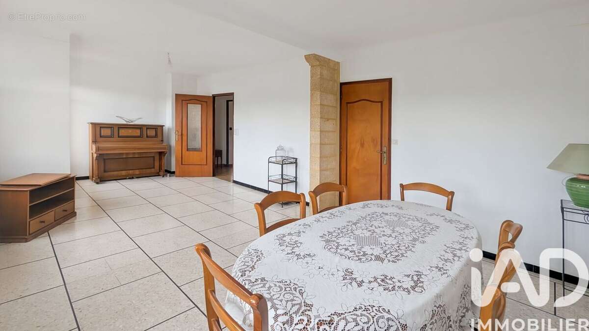 Photo 4 - Maison à ROQUEMAURE