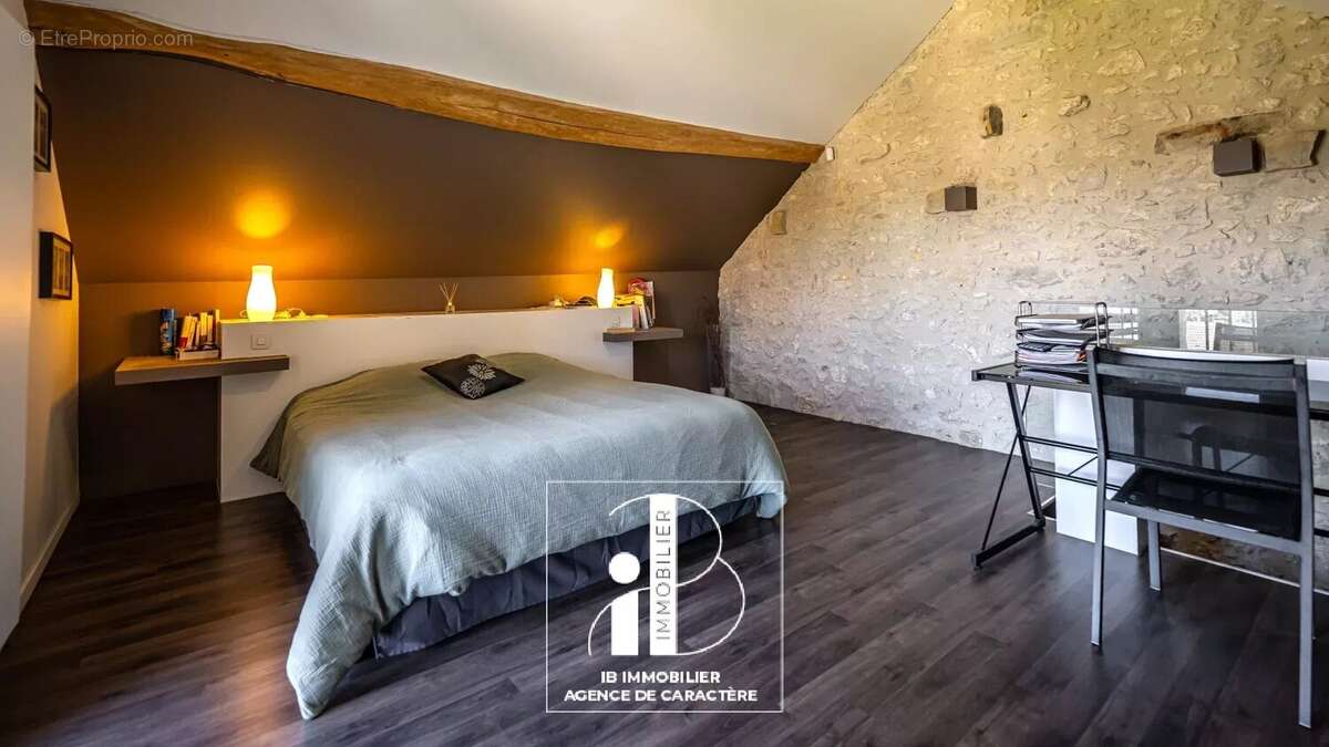 Maison à MORET-SUR-LOING