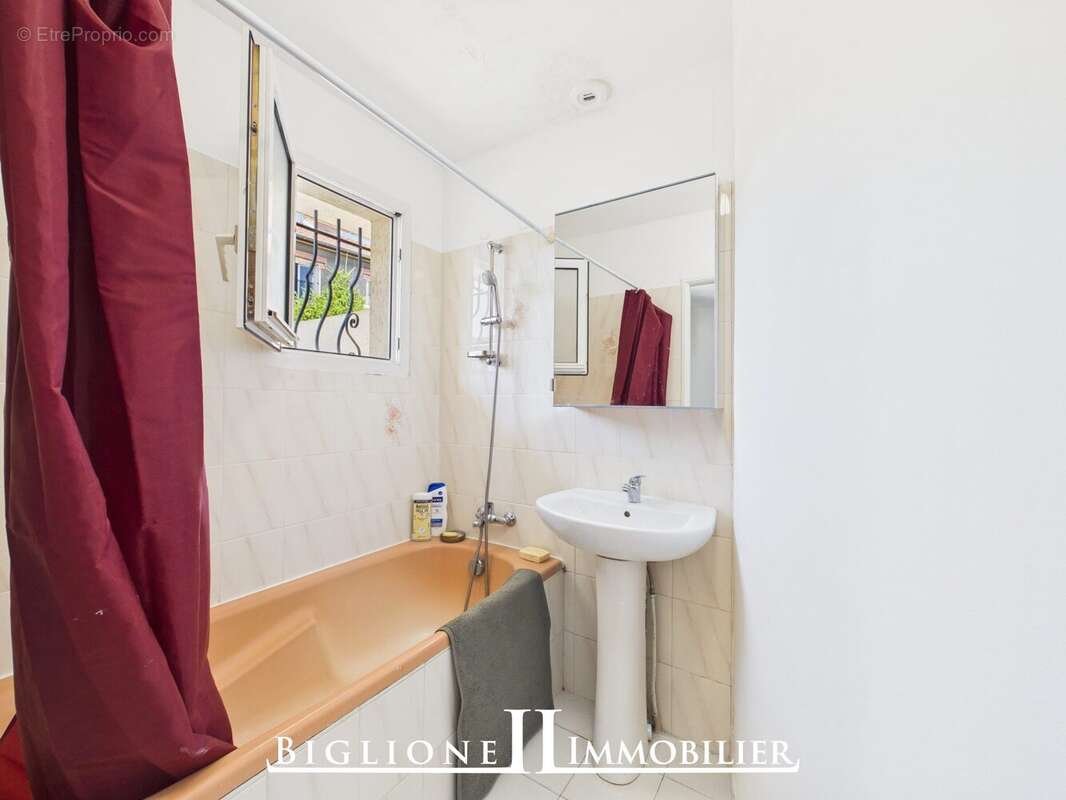 Appartement 37 m² à Drancy  - photo 8