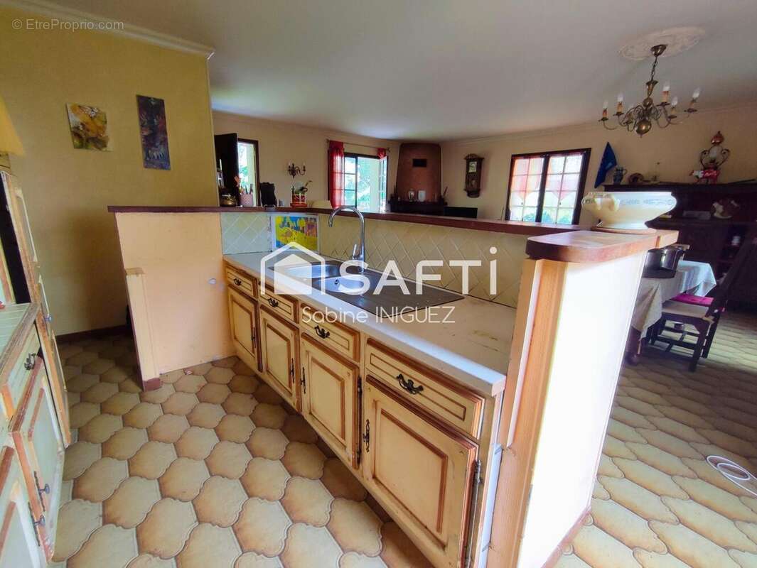 Maison 128 m² à Saint-Avit  - photo 3