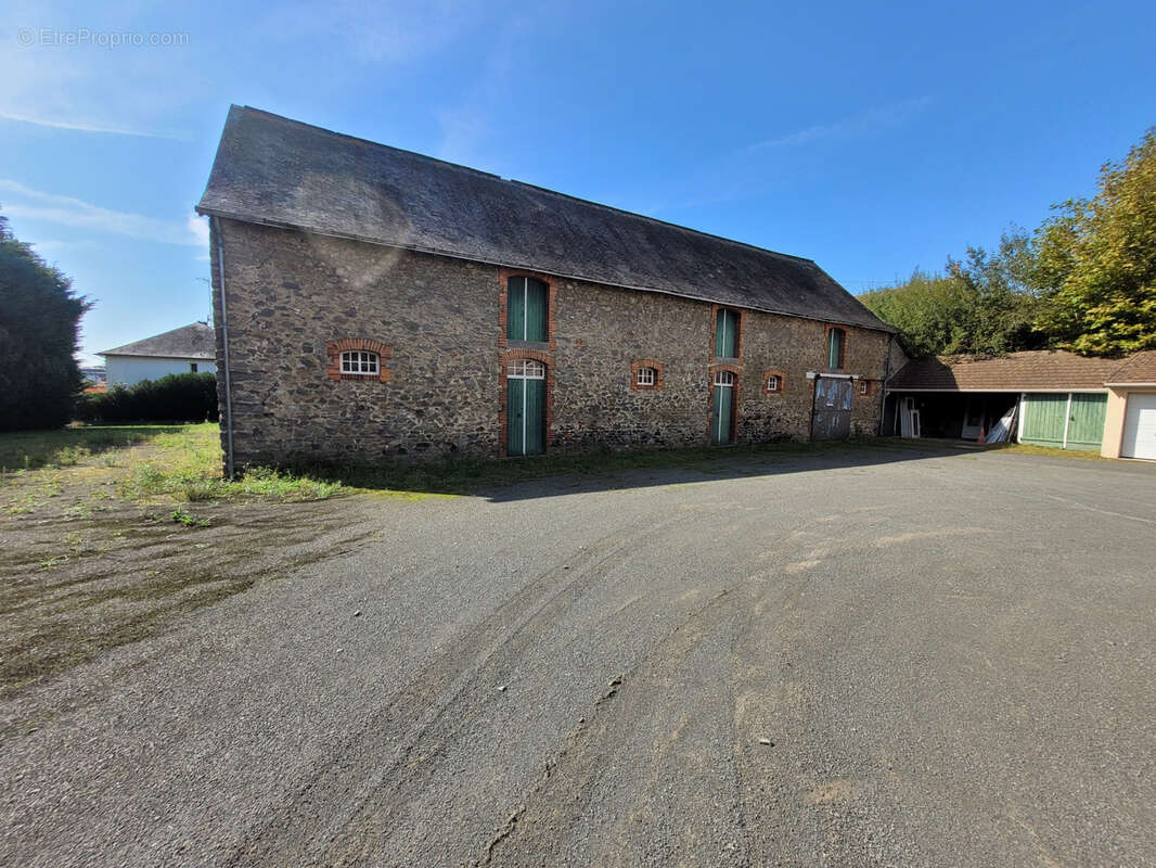 Maison à SABLE-SUR-SARTHE
