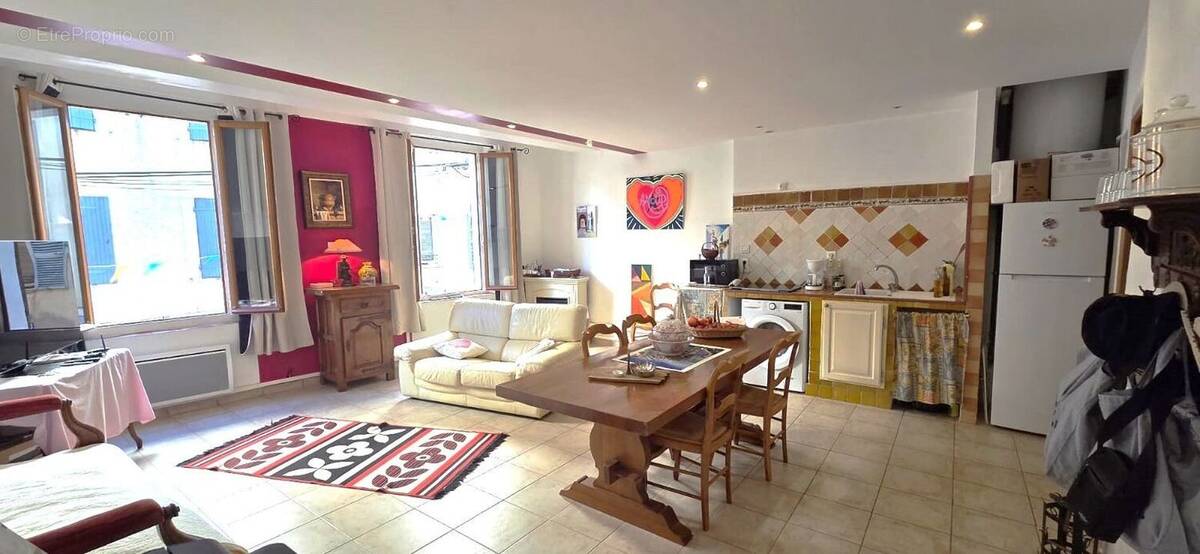Appartement à SIGNES