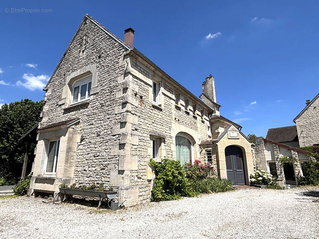 Maison à SAINTE-GENEVIEVE