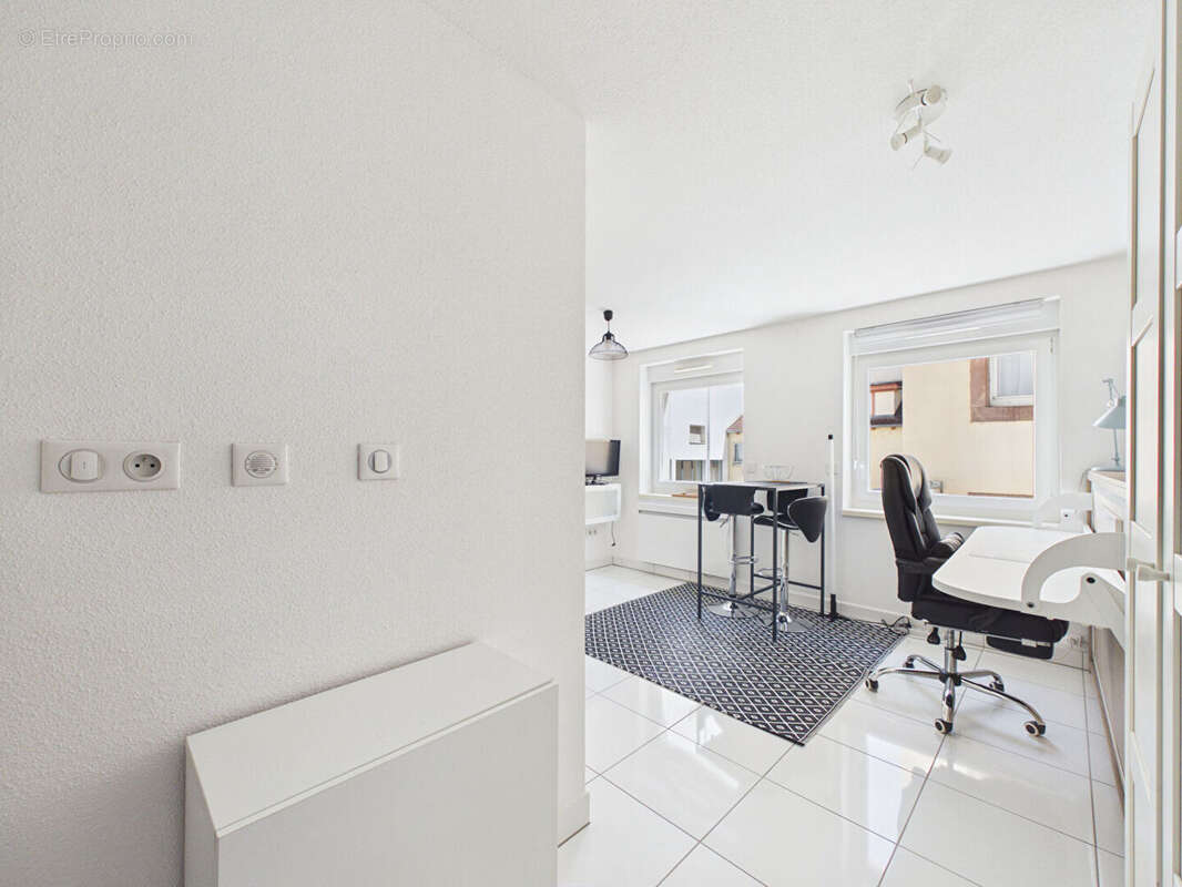 Studio meublé de 16.88 m² en vente rue du Fossé des Treize - photo 13